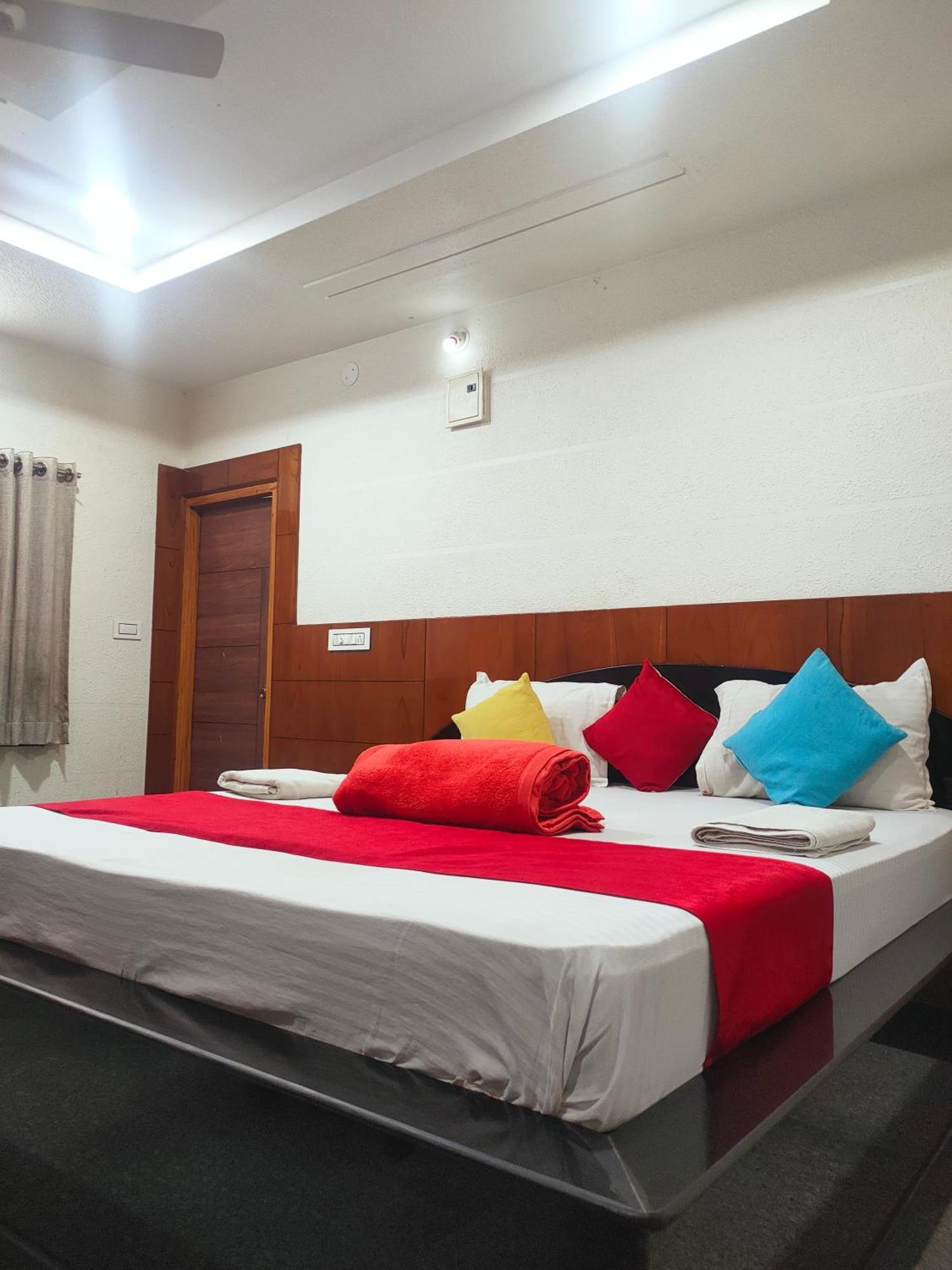 Hotel New Maruthi Inn, Lb Nagar Hyderabad Ngoại thất bức ảnh